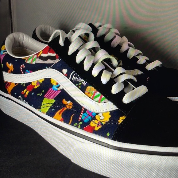Vans x The Simpsons Christmas customs low shoes Size 7.5 W 9 - Picture 2 of 11